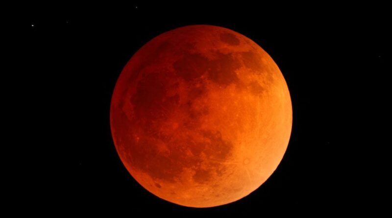 Super Blood Moon will mercy the final sky this month