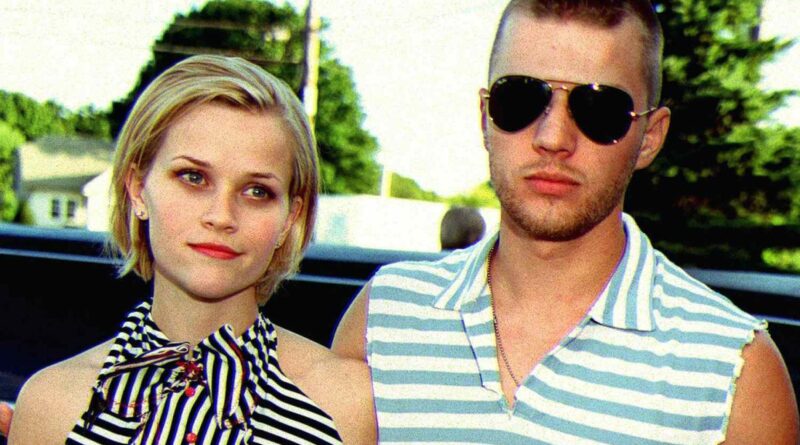 Ryan Phillippe gives shout-out to ex-wife Reese Witherspoon in throwback photo: 'We were hot'